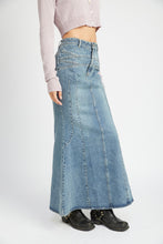 Load image into Gallery viewer, Flute Denim Skirt